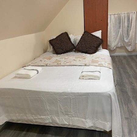 A Comfortable Room Нью-Йорк Екстер'єр фото